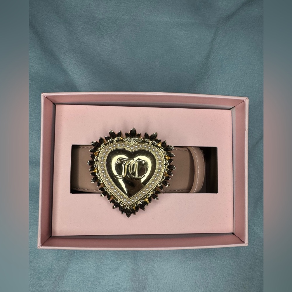 BRAND NEW! Juicy Couture Heart Buckle Belt